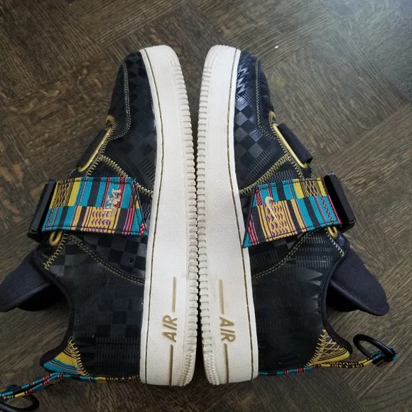 Sneaker - Picture 2 of 5